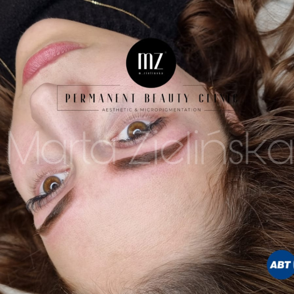 Natural-looking powder brows created with permanent makeup